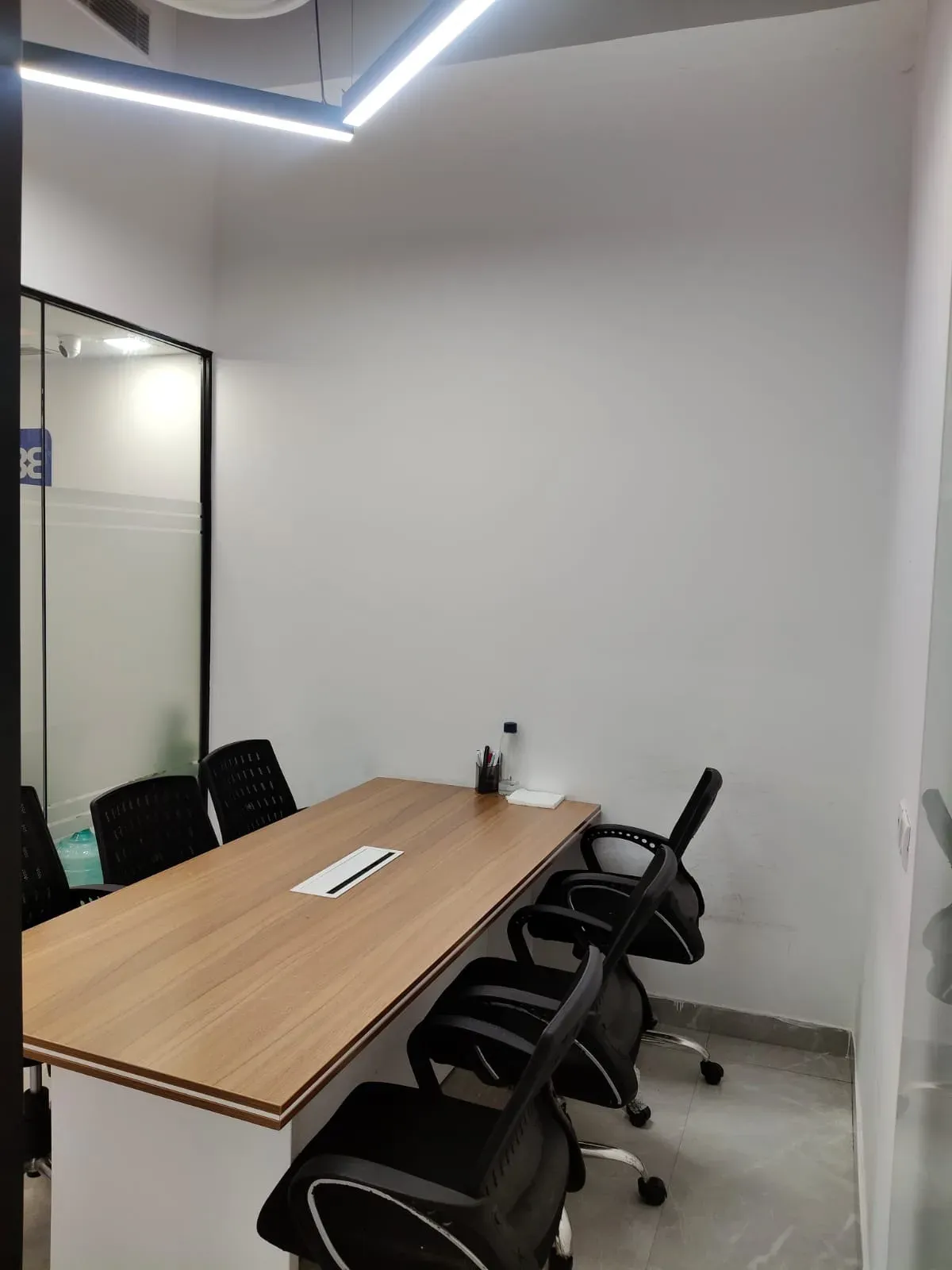 Fully Furnished Comercial Space sec48 - Image 2